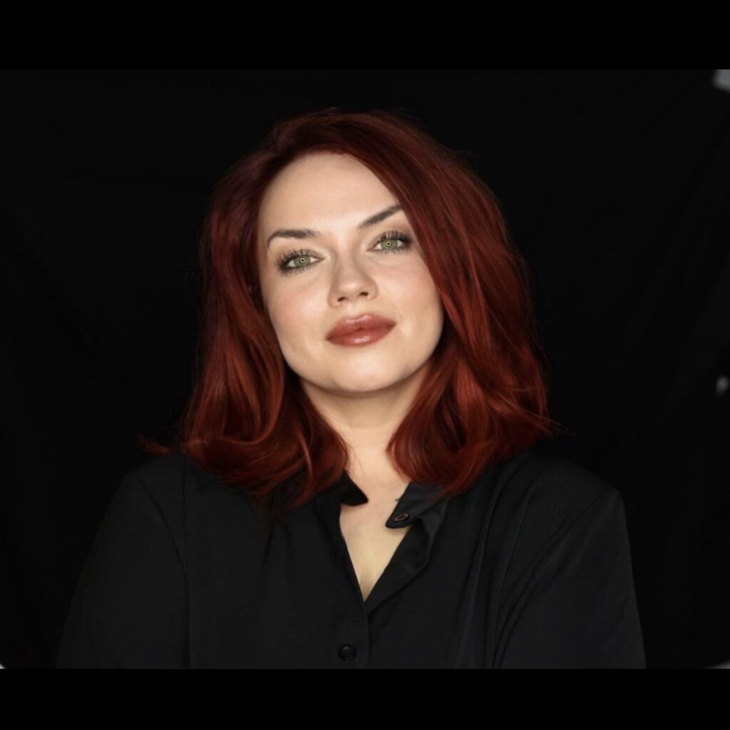 Tee Sliwinska